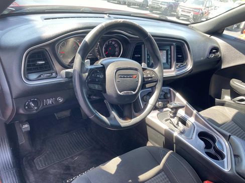 Used 2017 Dodge Challenger R/T w/ Driver Convenience Group RWD image 17