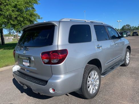Used 2020 Toyota Sequoia Platinum AWD/4WD image 8