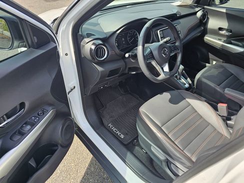 Certified 2020 Nissan Kicks SR w/ SR Premium Package image 15
