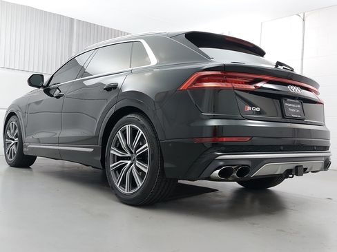 Used 2023 Audi SQ8 Prestige AWD/4WD image 3