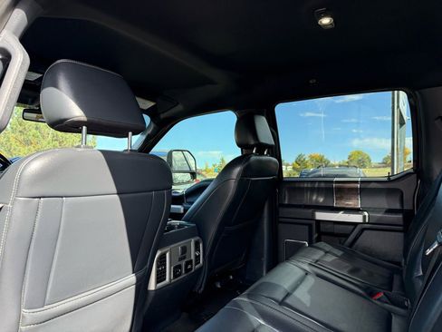 Used 2022 Ford F350 Lariat w/ FX4 Off-Road Package image 20