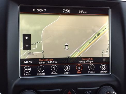 Used 2018 Jeep Grand Cherokee Laredo RWD image 17