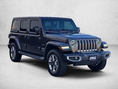 Used 2019 Jeep Wrangler Unlimited Sahara AWD/4WD image 3