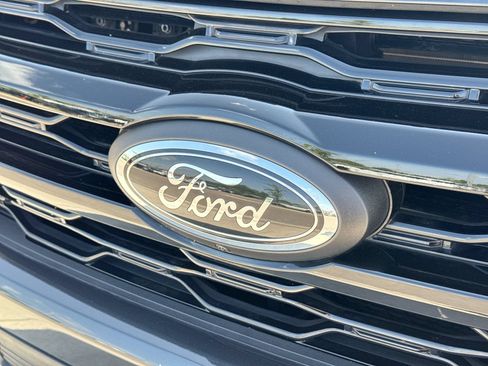Used 2023 Ford Expedition Max Limited AWD/4WD image 14