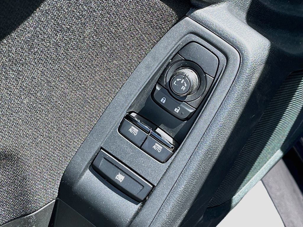 Used 2025 Toyota GR86 w/ ALL Weather Mat Package (TMS) RWD image 17