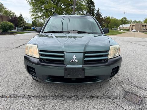 Used 2004 Mitsubishi Endeavor LS AWD/4WD image 2