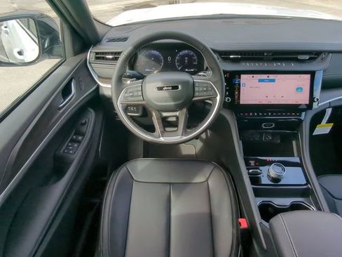 New 2026 Jeep Grand Cherokee Limited w/ Limited Altitude Package AWD/4WD image 19