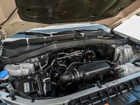Used 2021 Ford Explorer XLT RWD image 50
