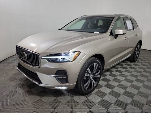 Used 2023 Volvo XC60 B5 Plus w/ Protection Package Premier image 4