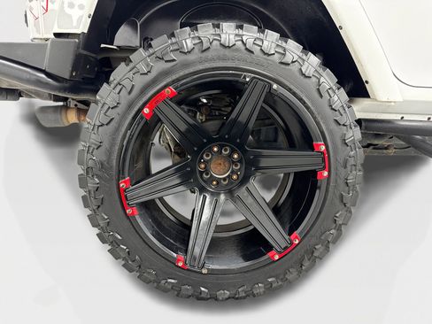 Used 2016 Jeep Wrangler Unlimited Sahara image 46