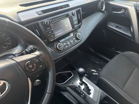 Used 2018 Toyota RAV4 XLE image 23