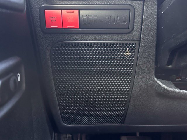 Used 2017 Jeep Wrangler Unlimited Rubicon AWD/4WD image 16