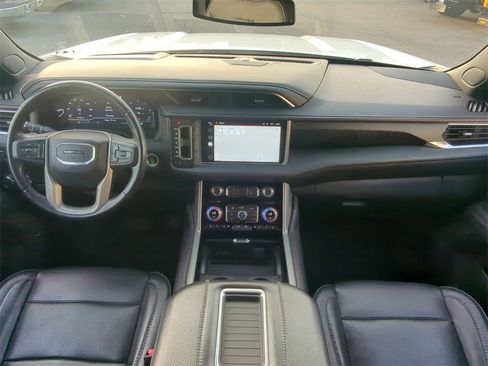 Certified 2022 GMC Yukon Denali image 24
