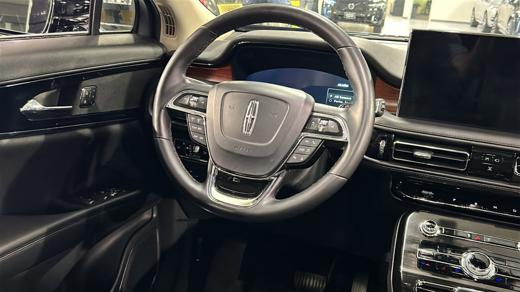 Used 2023 Lincoln Nautilus Reserve w/ Monochromatic Package AWD/4WD image 24