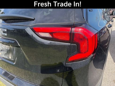 Used 2019 GMC Terrain SLT w/ Preferred Package FWD image 10