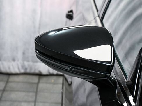 Used 2023 Audi S8 w/ S8 Executive Package AWD/4WD image 79