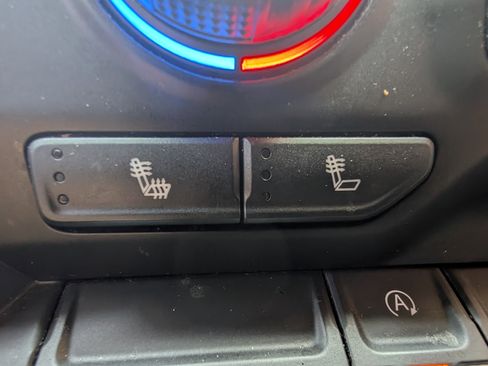 Used 2019 Chevrolet Silverado 1500 LT w/ All-Star Edition RWD image 30