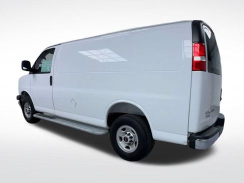 Used 2025 GMC Savana 2500 w/ Driver Convenience Package RWD image 6