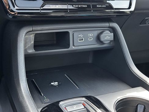 Certified 2025 Honda Pilot TrailSport image 30