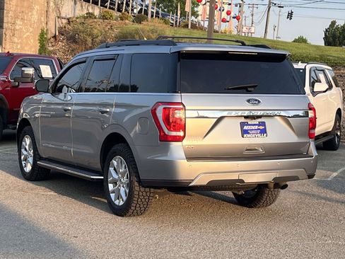 Used 2021 Ford Expedition XLT AWD/4WD image 5
