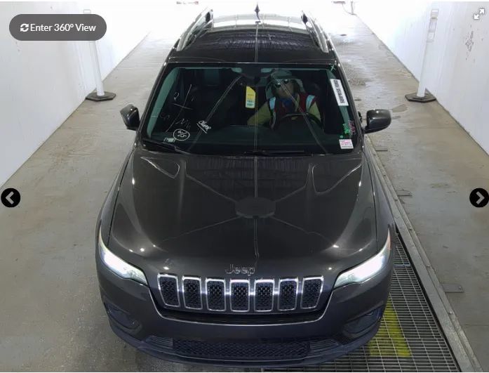 Used 2020 Jeep Cherokee Latitude Plus w/ Comfort/Convenience Group FWD image 4