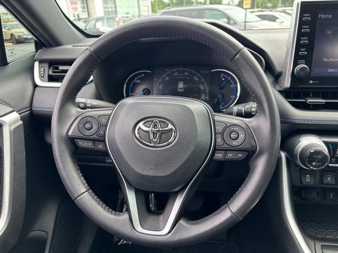 Used 2022 Toyota RAV4 XSE AWD/4WD image 12
