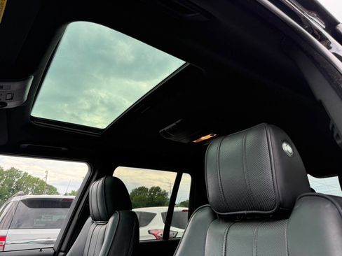 Used 2012 Land Rover Range Rover HSE LUX AWD/4WD image 21