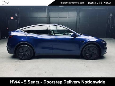 Used 2026 Tesla Model Y Long Range AWD/4WD image 7