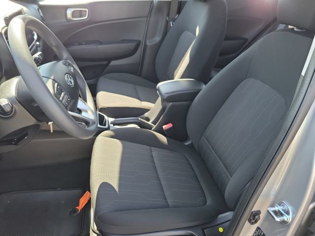 Certified 2026 Hyundai Venue SE FWD image 19