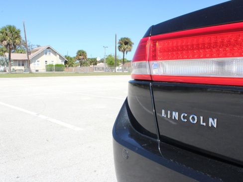 Used 2012 Lincoln MKZ Sedan 4D image 20