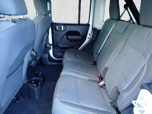 Used 2024 Jeep Wrangler Sport S image 9