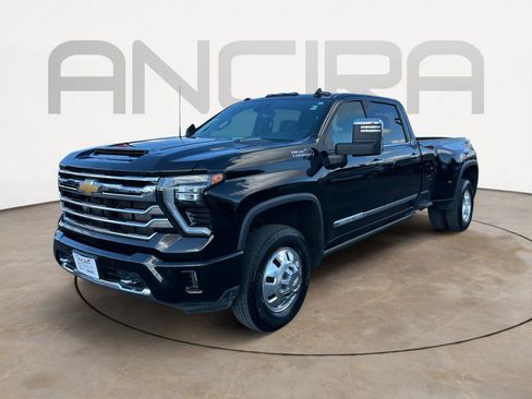 Used 2024 Chevrolet Silverado 3500 High Country w/ High Country Premium Package AWD/4WD image 6