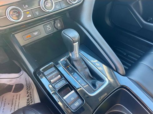 Used 2023 Acura Integra Base image 16