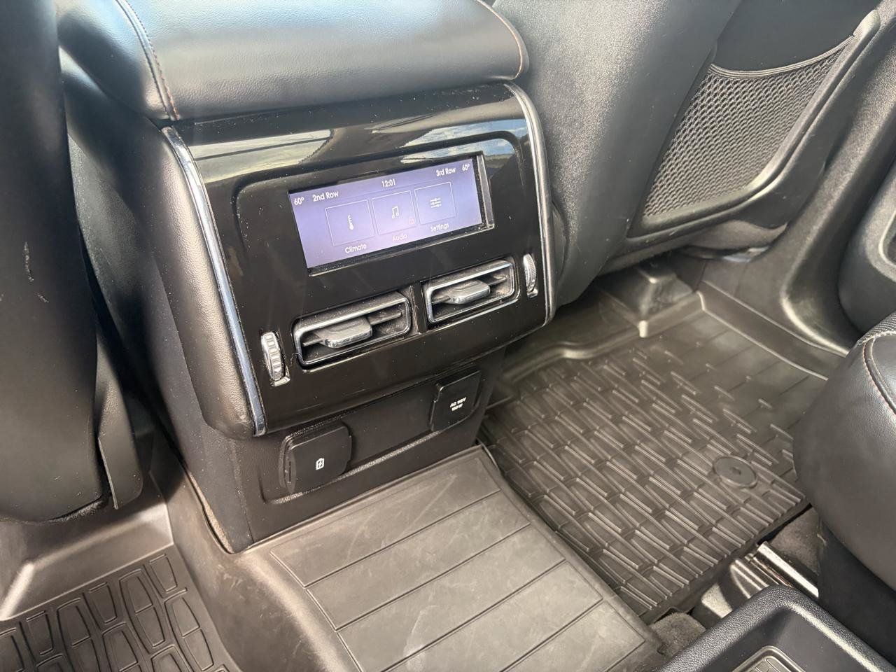 Used 2023 Lincoln Aviator Reserve w/ Class IV Trailer Tow Package AWD/4WD image 22