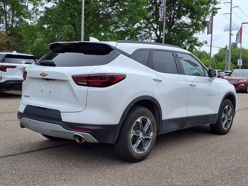 Used 2023 Chevrolet Blazer LT FWD image 5