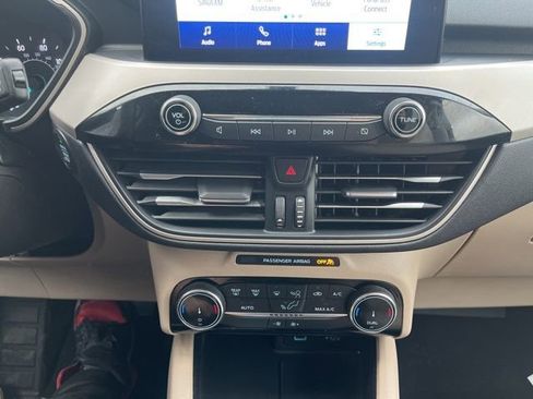 Used 2022 Ford Escape SE w/ Convenience Package image 25