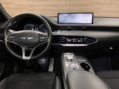 Used 2023 Genesis GV70 2.5T w/ Sport Prestige Package image 2