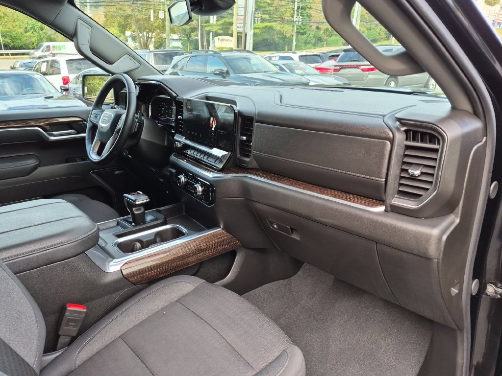 Used 2025 GMC Sierra 1500 Elevation w/ Preferred Package AWD/4WD image 26