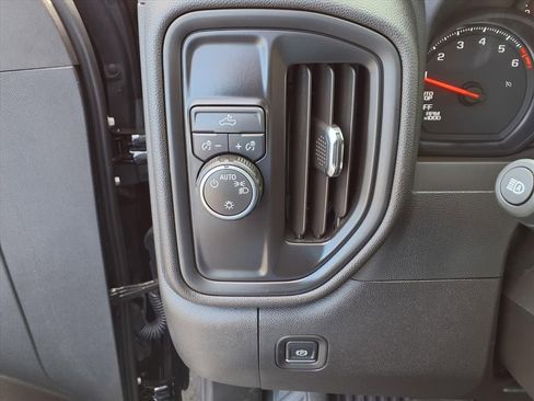 Used 2026 Chevrolet Silverado 1500 Custom image 13