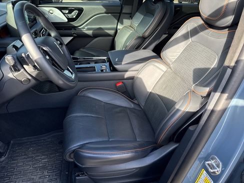 Used 2025 Lincoln Aviator Black Label w/ Jet Appearance Package image 19