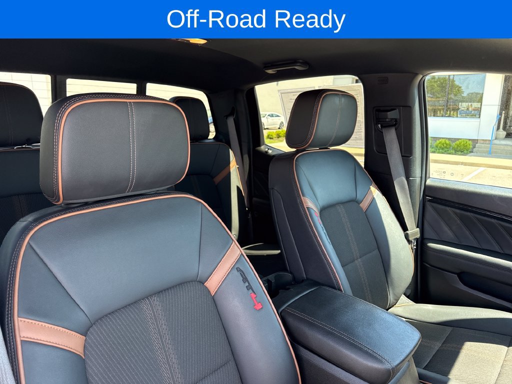 Used 2024 GMC Canyon AT4 w/ Canyon Safety Plus Package AWD/4WD image 9