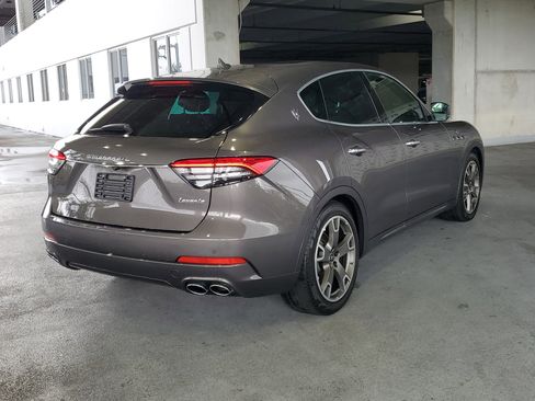 Used 2023 Maserati Levante GT image 2