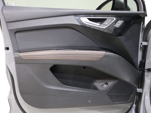 Used 2022 Audi Q4 e-tron Premium AWD/4WD image 16