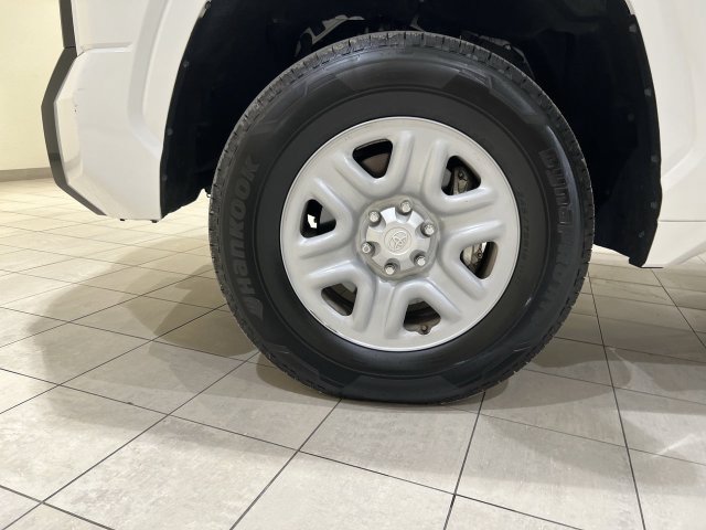 Used 2025 Toyota Tundra SR AWD/4WD image 30