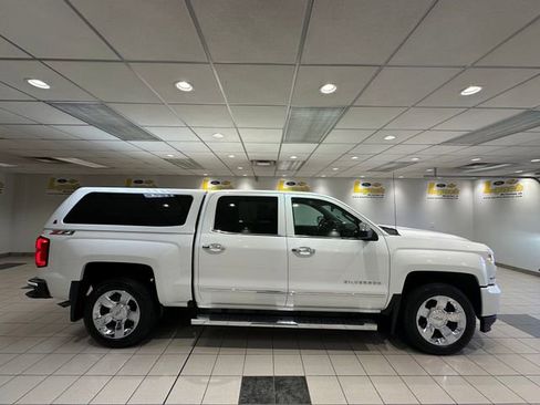 Used 2017 Chevrolet Silverado 1500 LTZ Z71 w/ LTZ Plus Package AWD/4WD image 3