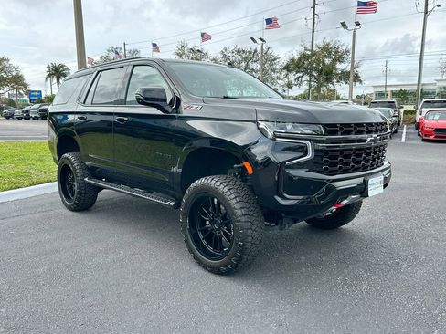 Used 2021 Chevrolet Tahoe Z71 w/ Z71 Signature Package image 4