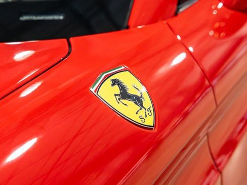 Used 2015 Ferrari California T RWD image 14