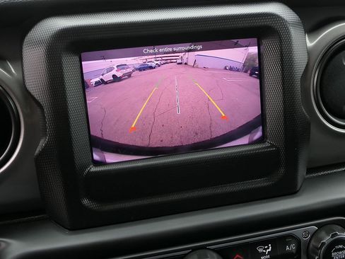 Used 2023 Jeep Wrangler Unlimited Sport AWD/4WD image 19