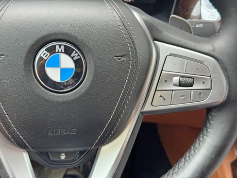 Used 2020 BMW 750i xDrive w/ Autobahn Package AWD/4WD image 23