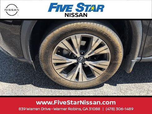 Used 2023 Nissan Rogue SV image 13